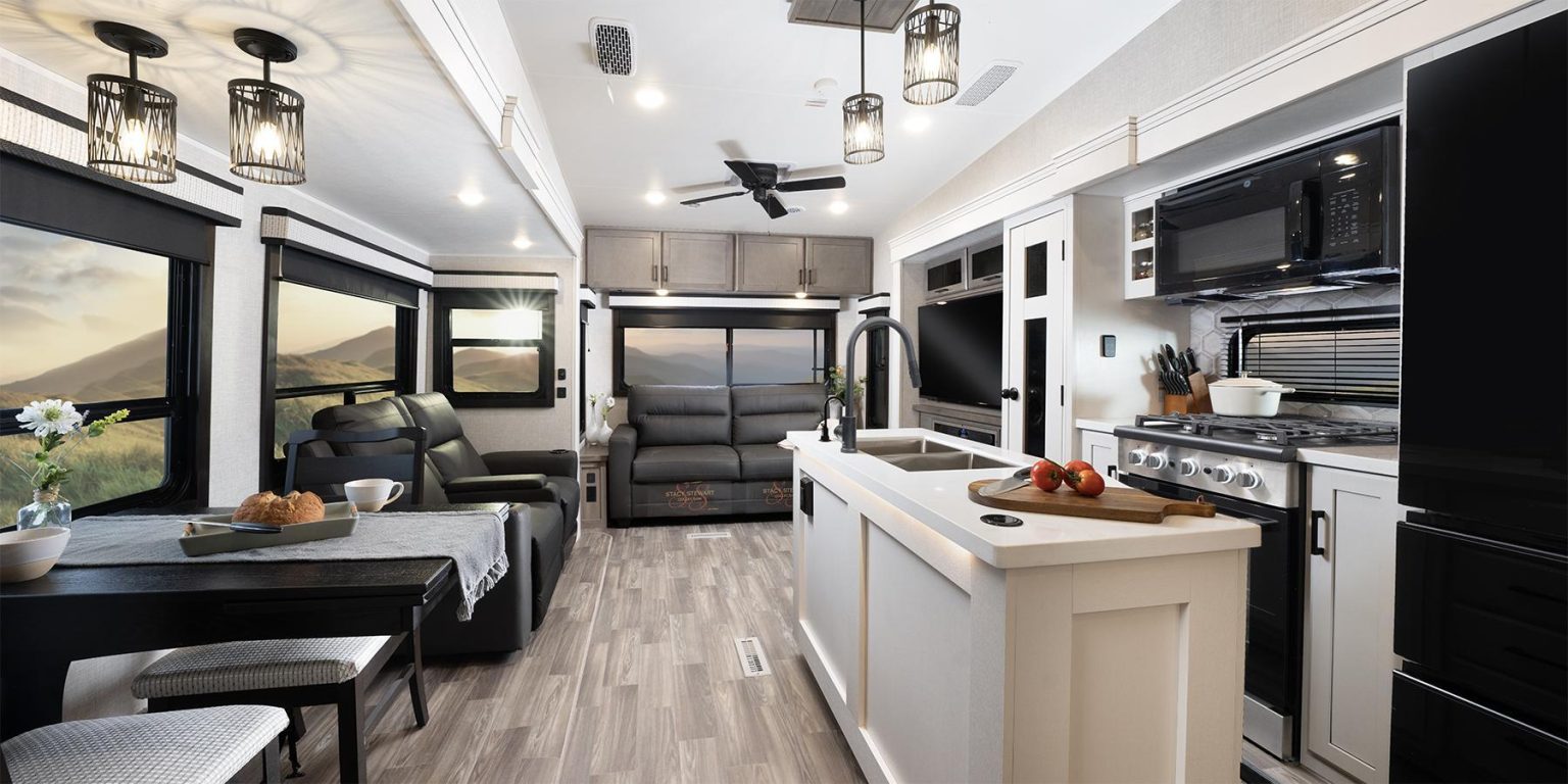 The Ultimate Fifth Wheel Guide & the Best Fifth Wheel RVs of 2023